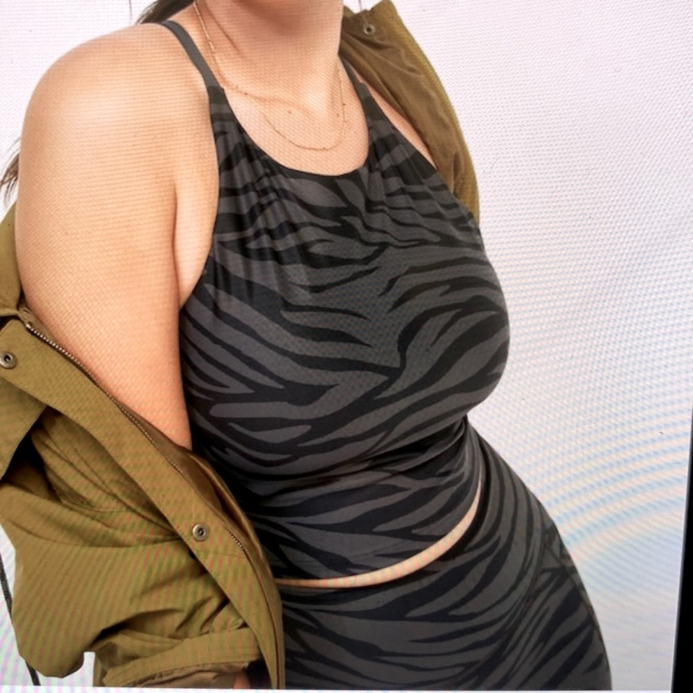 Light support power soft longline sports bra for women